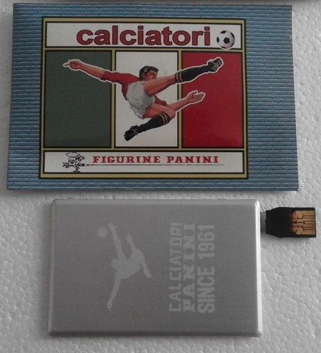 Immagine di CALCIATORI PANINI USB 4GB DA COLLEZIONE